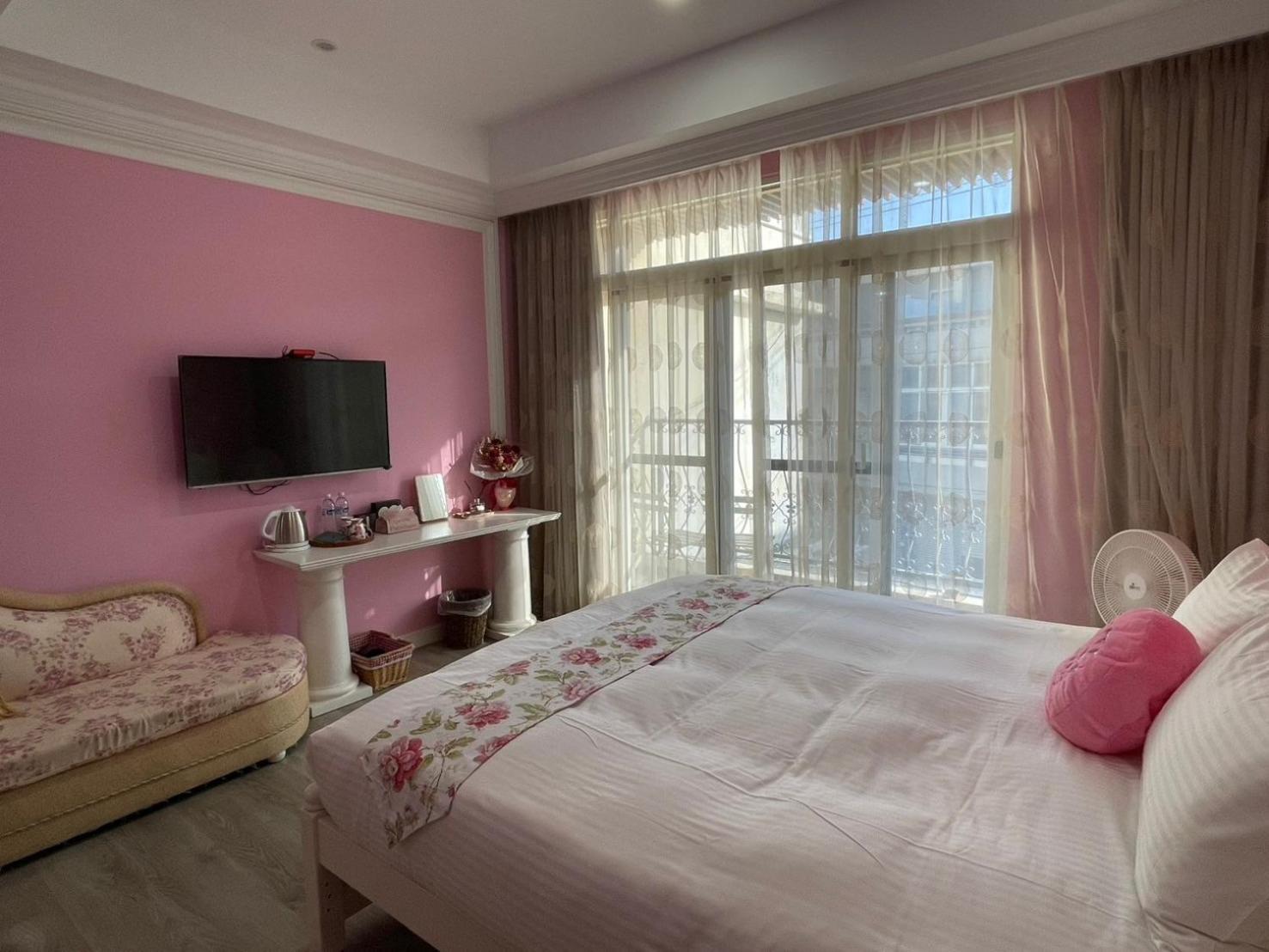 Magic Deer House 鹿鹿魔法屋 Bed & Breakfast Qingshui Bagian luar foto